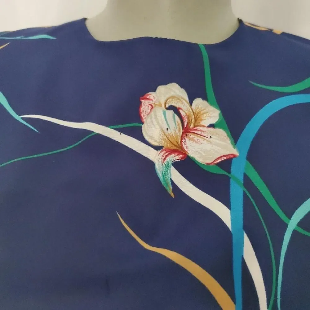 Vintage Womens Made in Hawaii A-line dress Blue floral peek a boo back SZ 13